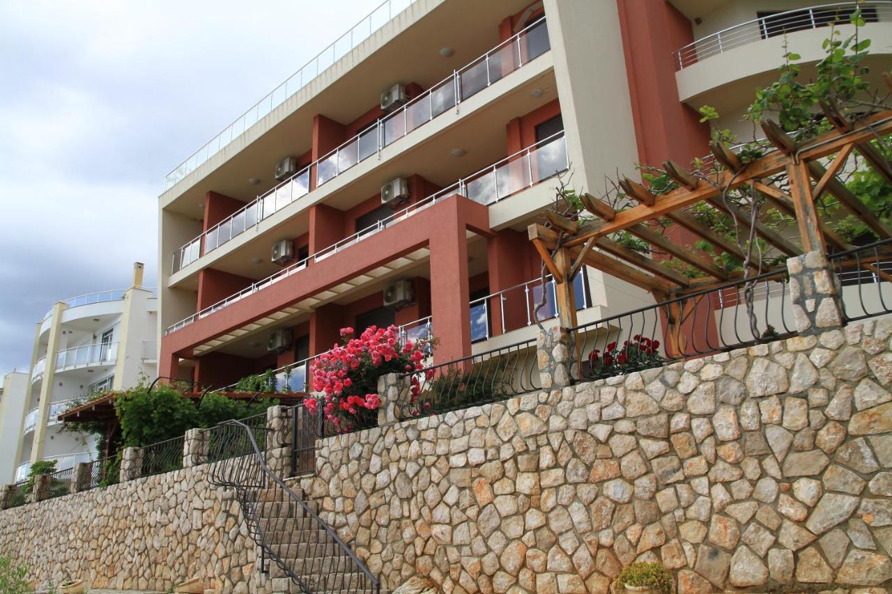 Bella Costa Apartment Dobra Voda Exterior photo